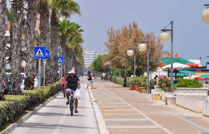 Luna House Montesilvano Marina Εξωτερικό φωτογραφία